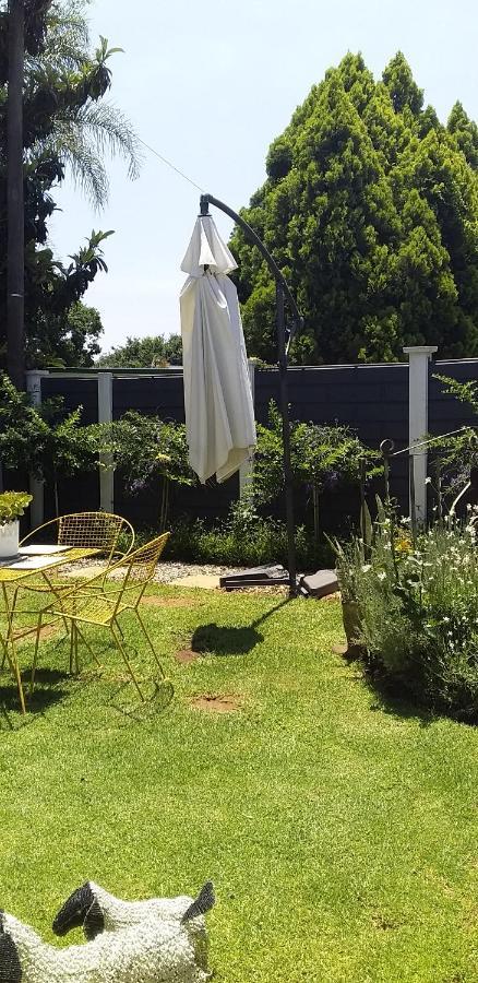 B&B 464 On 22Nd Ave Pretoria-Noord Exterior foto